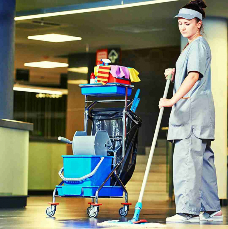 Serviço de Limpeza Escadas Condomínio Indaiatuba - Limpeza de Condominios Residenciais Embu das Artes